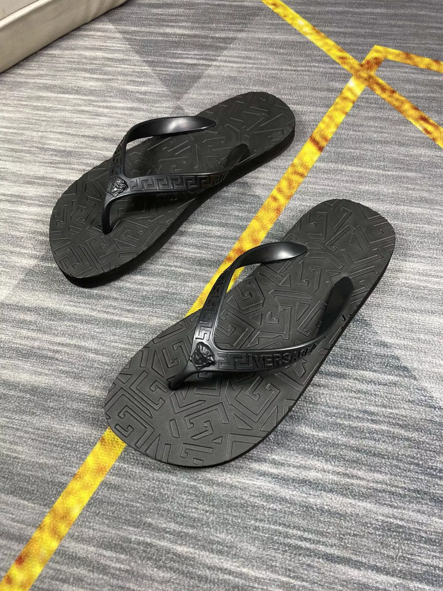 Versace Slippers For Men UrbanStyle 1239