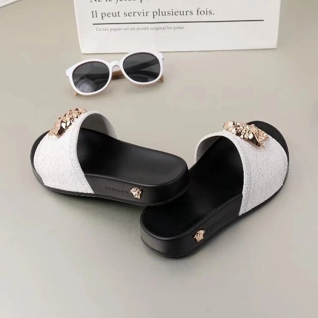 Versace Slippers For Men Versatile 7629