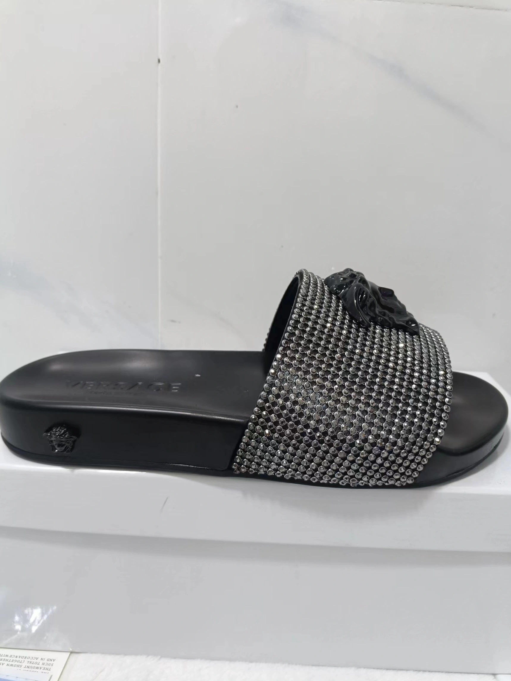 Versace Slippers For Men Vibrant 8148