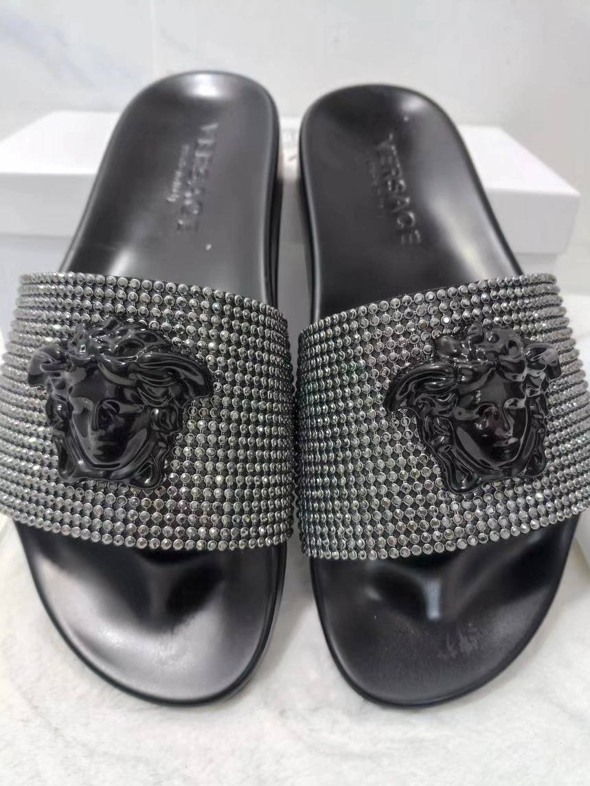 Versace Slippers For Men Vibrant 8148