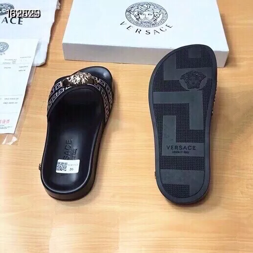 Versace Slippers For Women AllSeason 5512