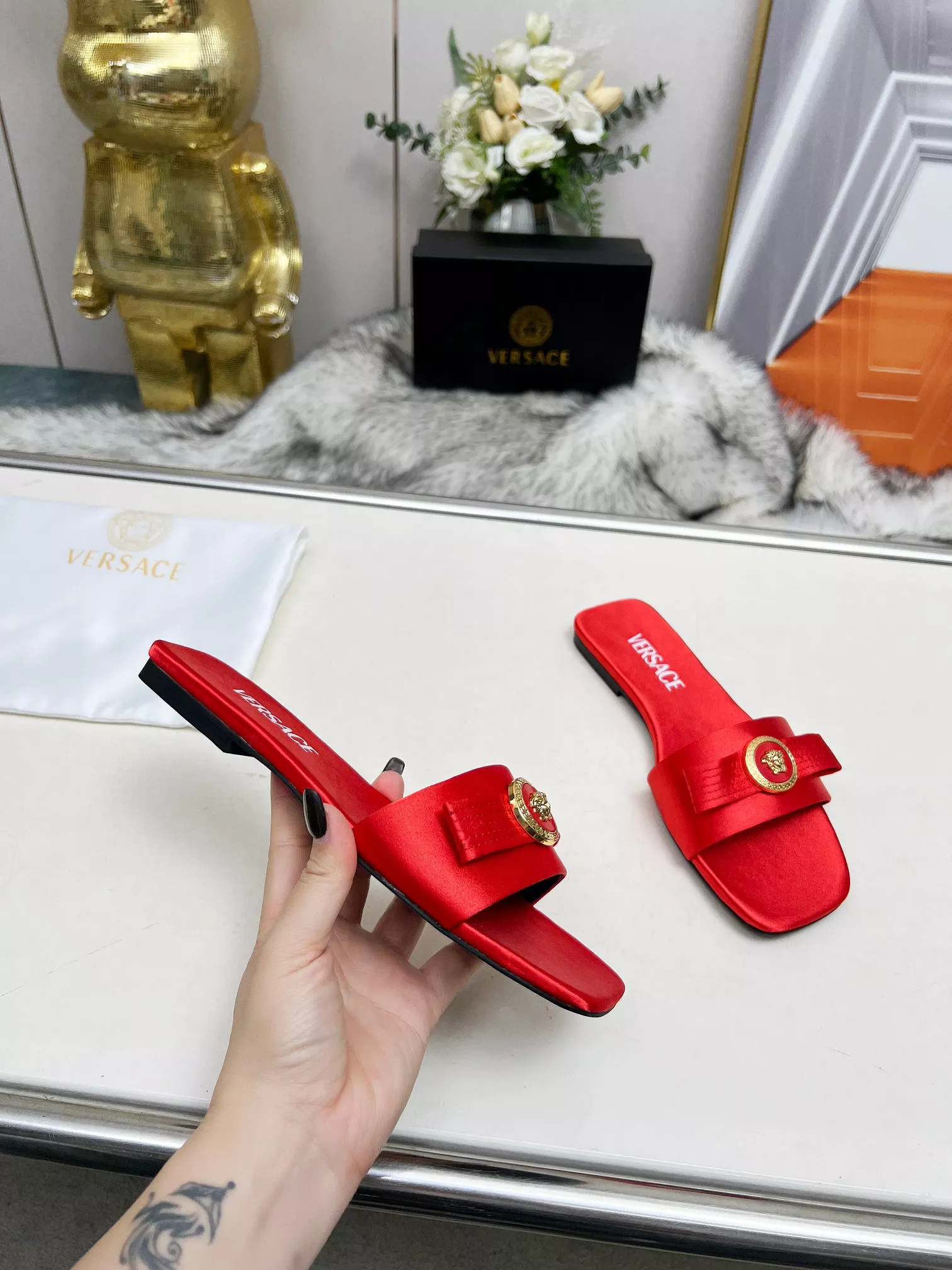 Versace Slippers For Women Durable 3283
