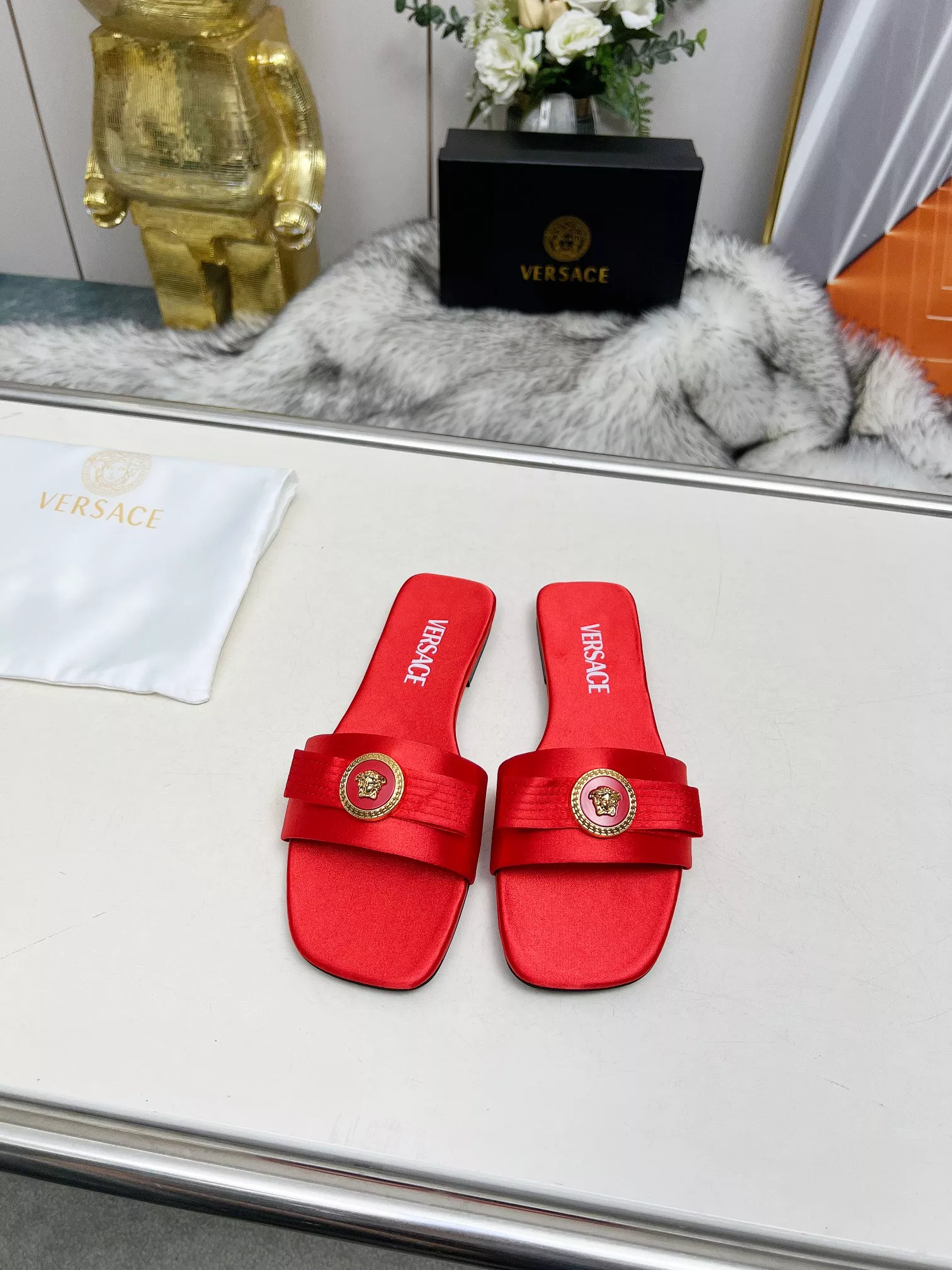 Versace Slippers For Women Durable 3283
