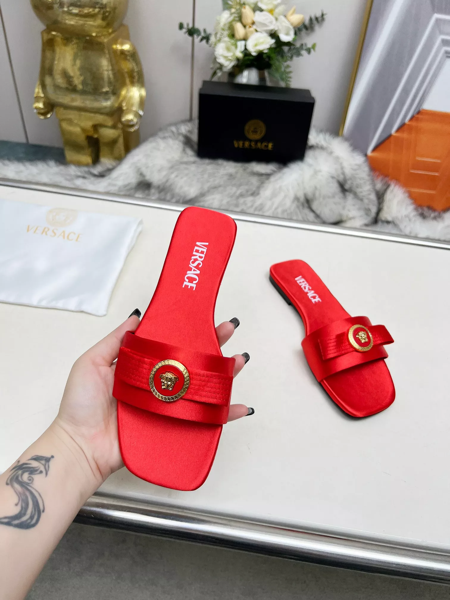 Versace Slippers For Women Durable 3283