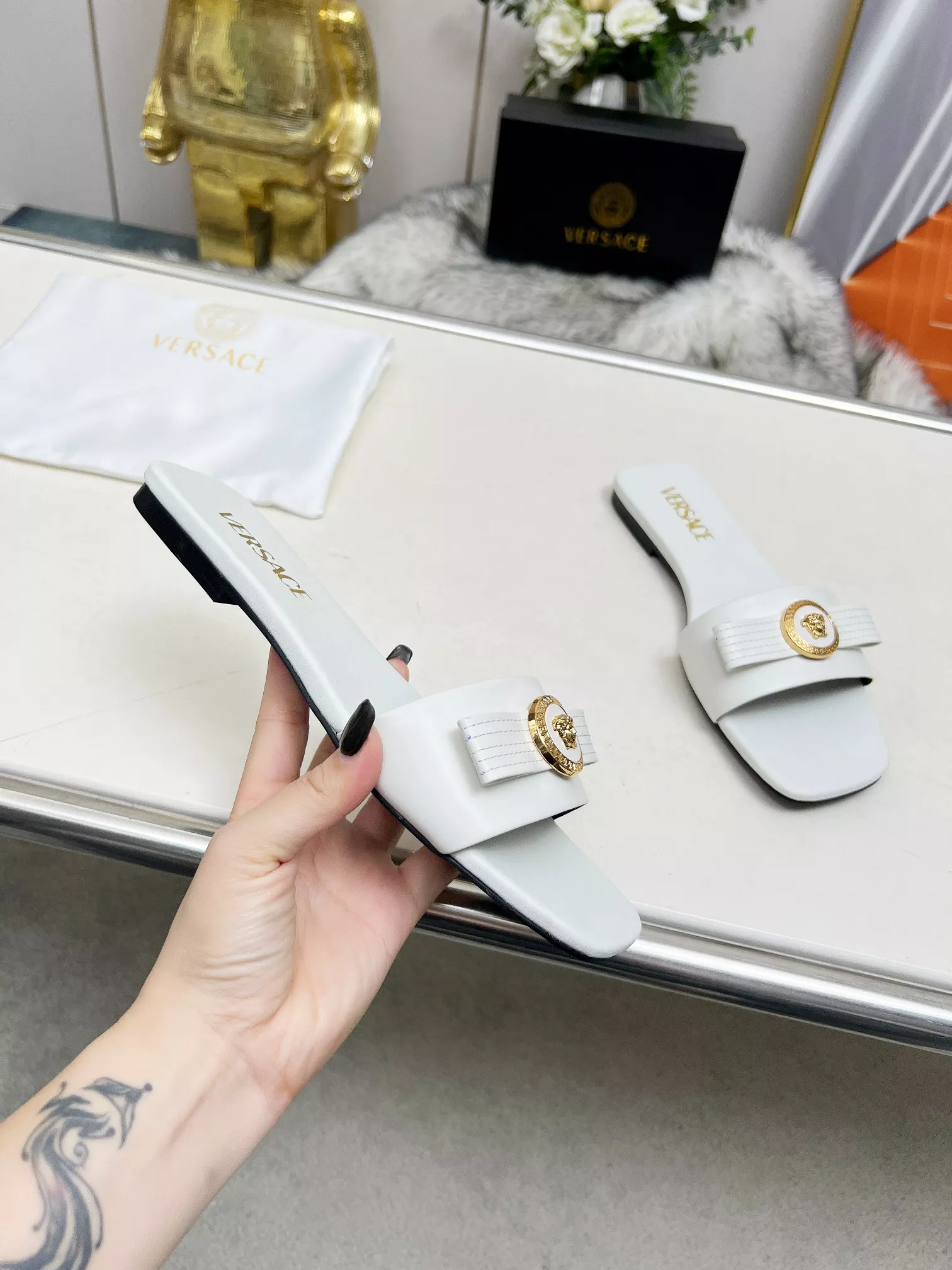Versace Slippers For Women EasyMatch 3991