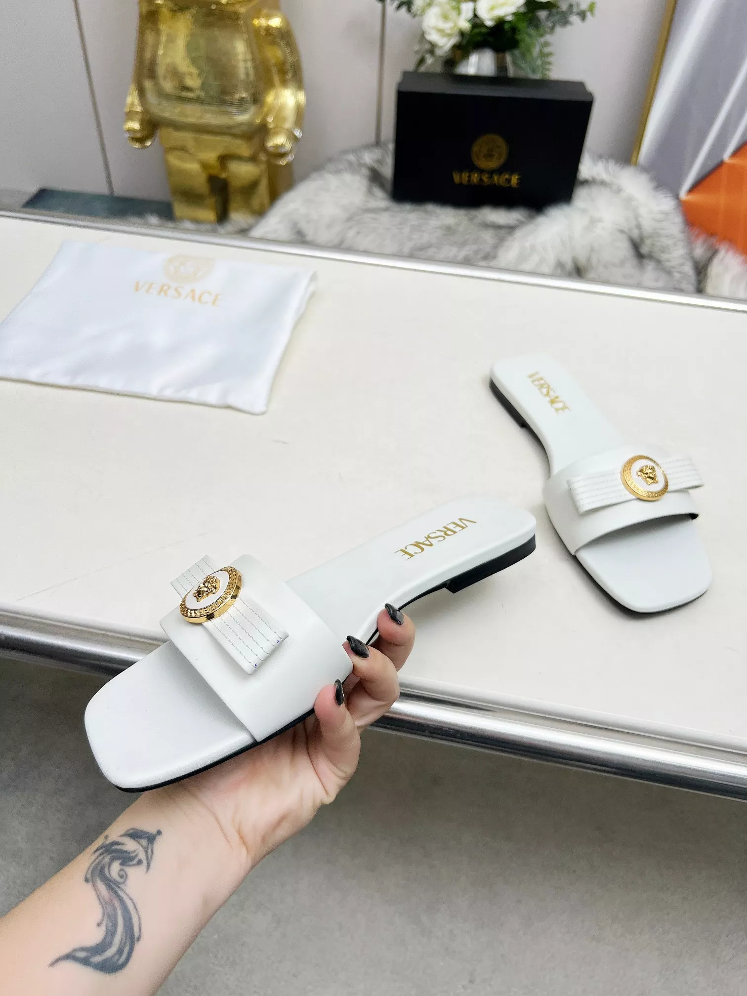 Versace Slippers For Women EasyMatch 3991