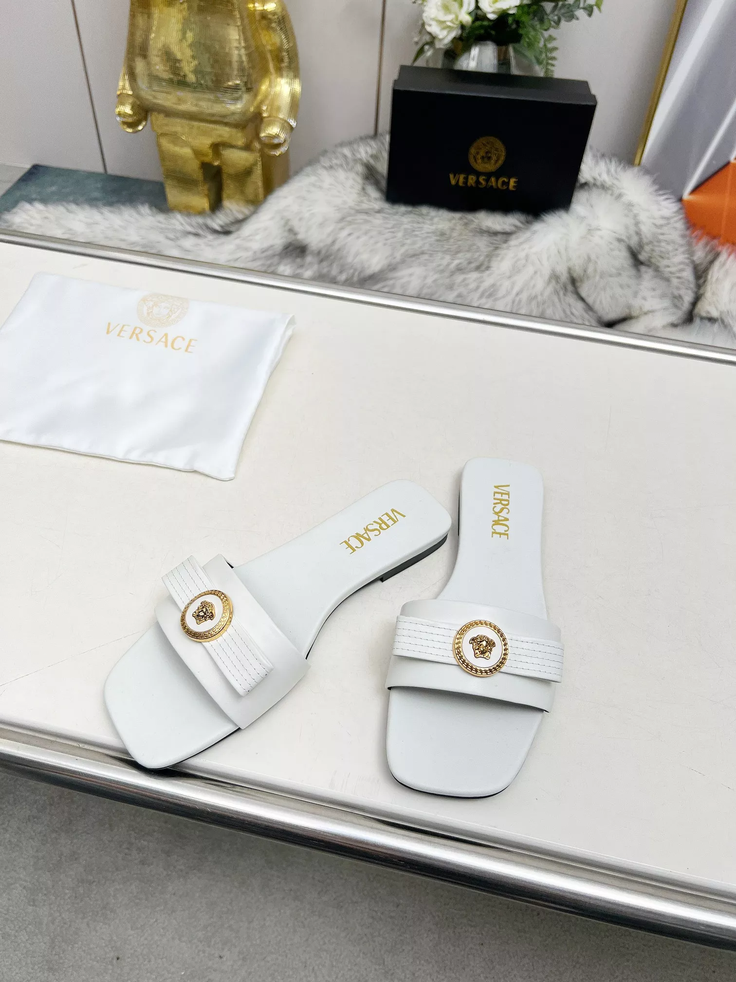 Versace Slippers For Women EasyMatch 3991