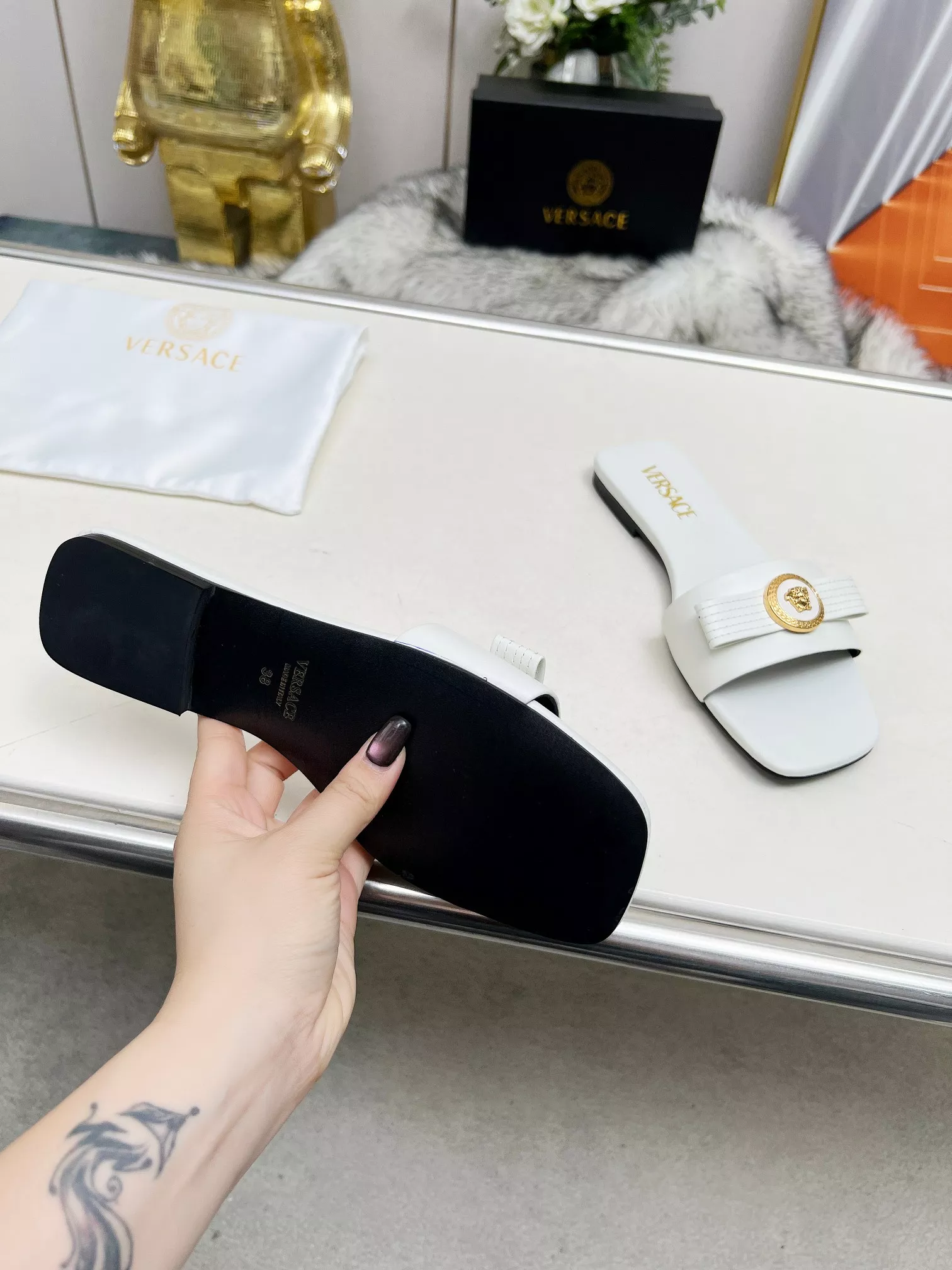 Versace Slippers For Women EasyMatch 3991