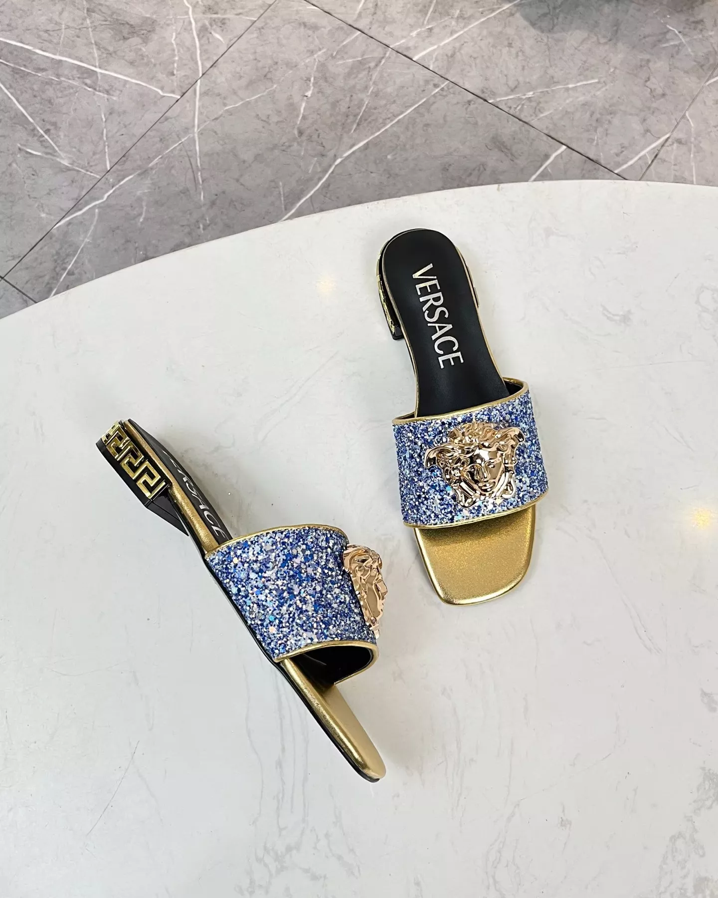 Versace Slippers For Women Fashionable 3643
