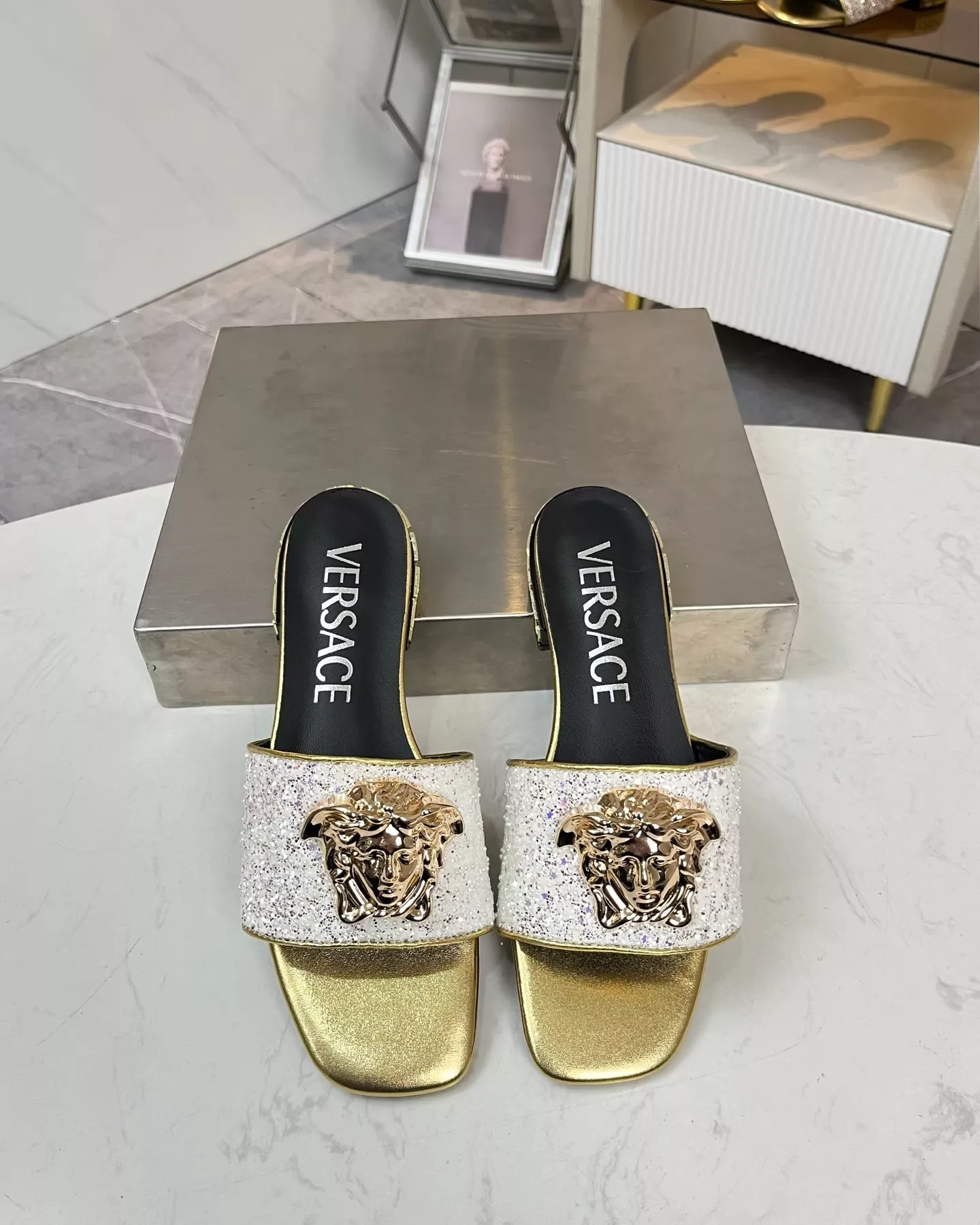 Versace Slippers For Women Minimalist 2804