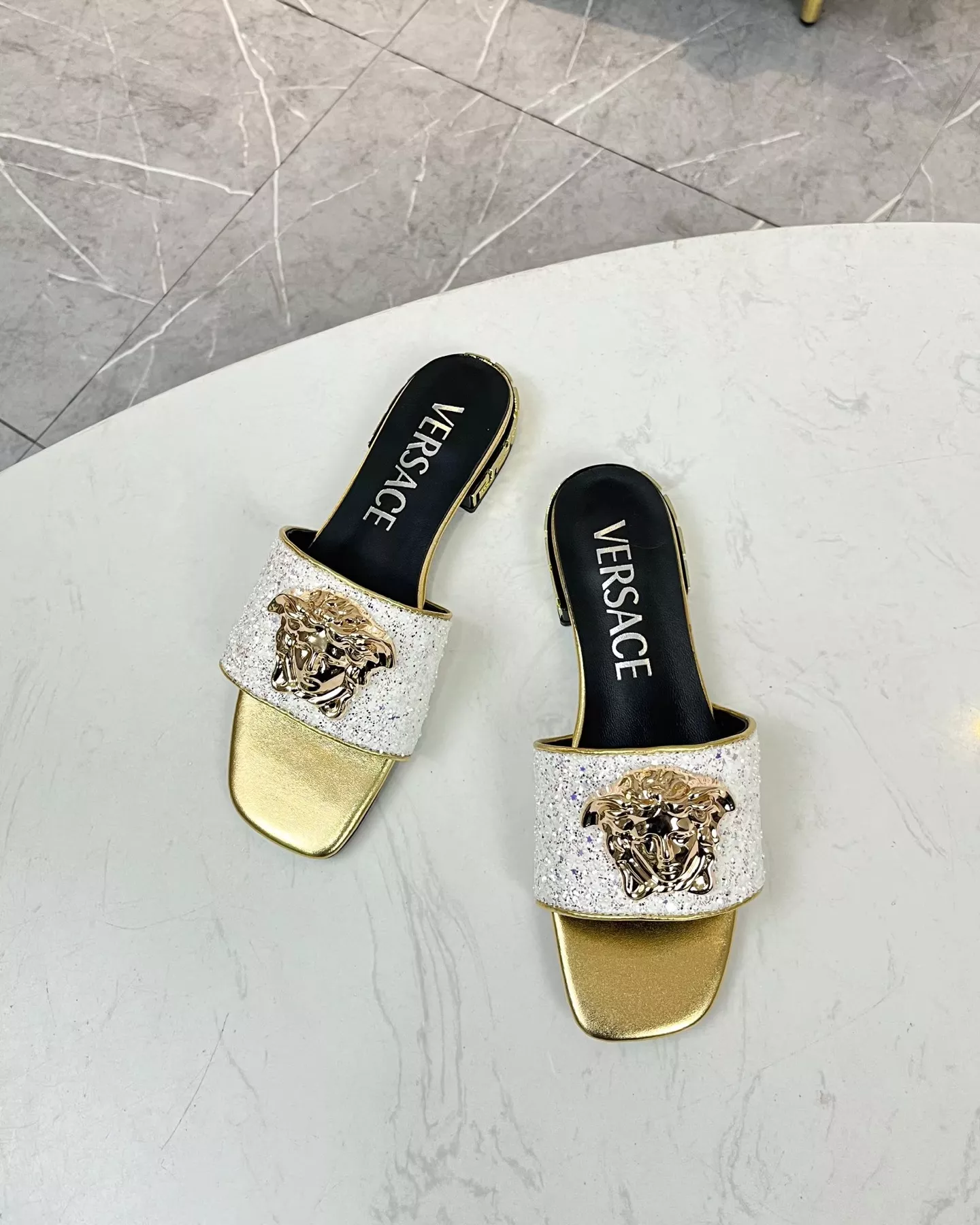 Versace Slippers For Women Minimalist 2804