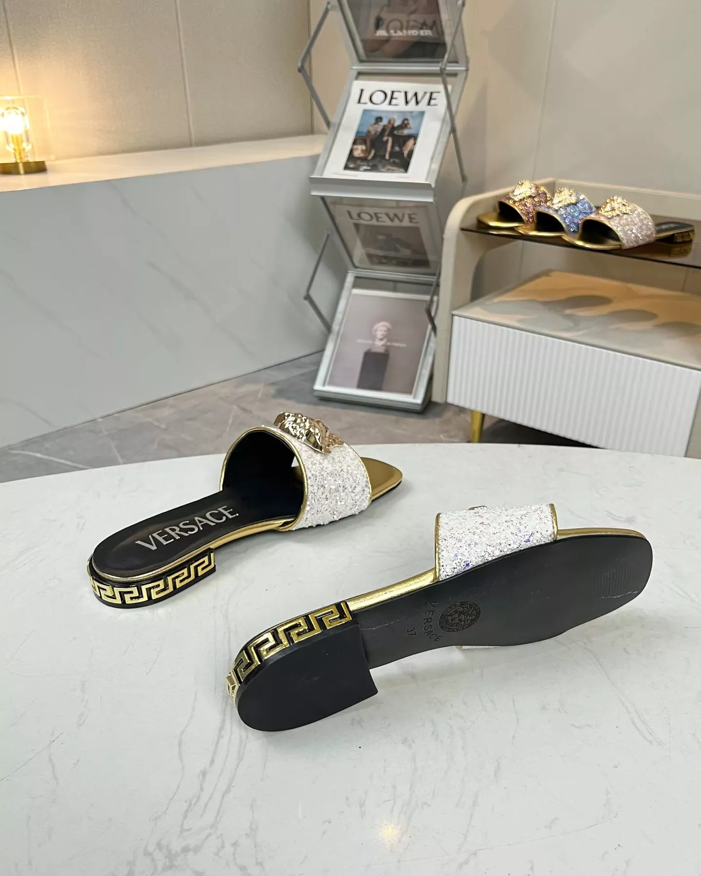 Versace Slippers For Women Minimalist 2804