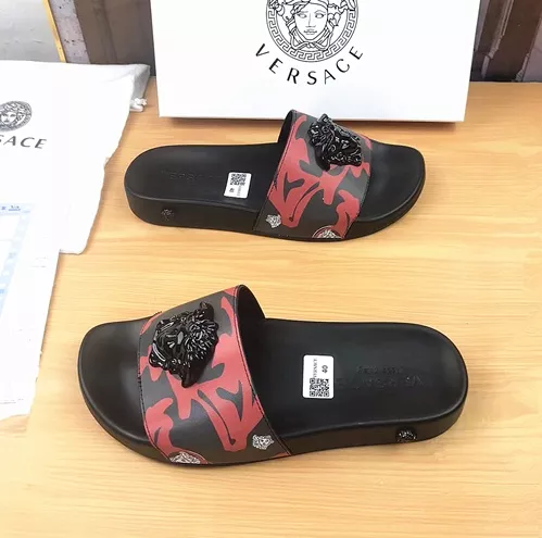 Versace Slippers For Women Minimalist 3406