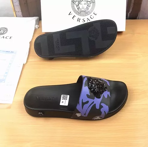 Versace Slippers For Women Modern 2604
