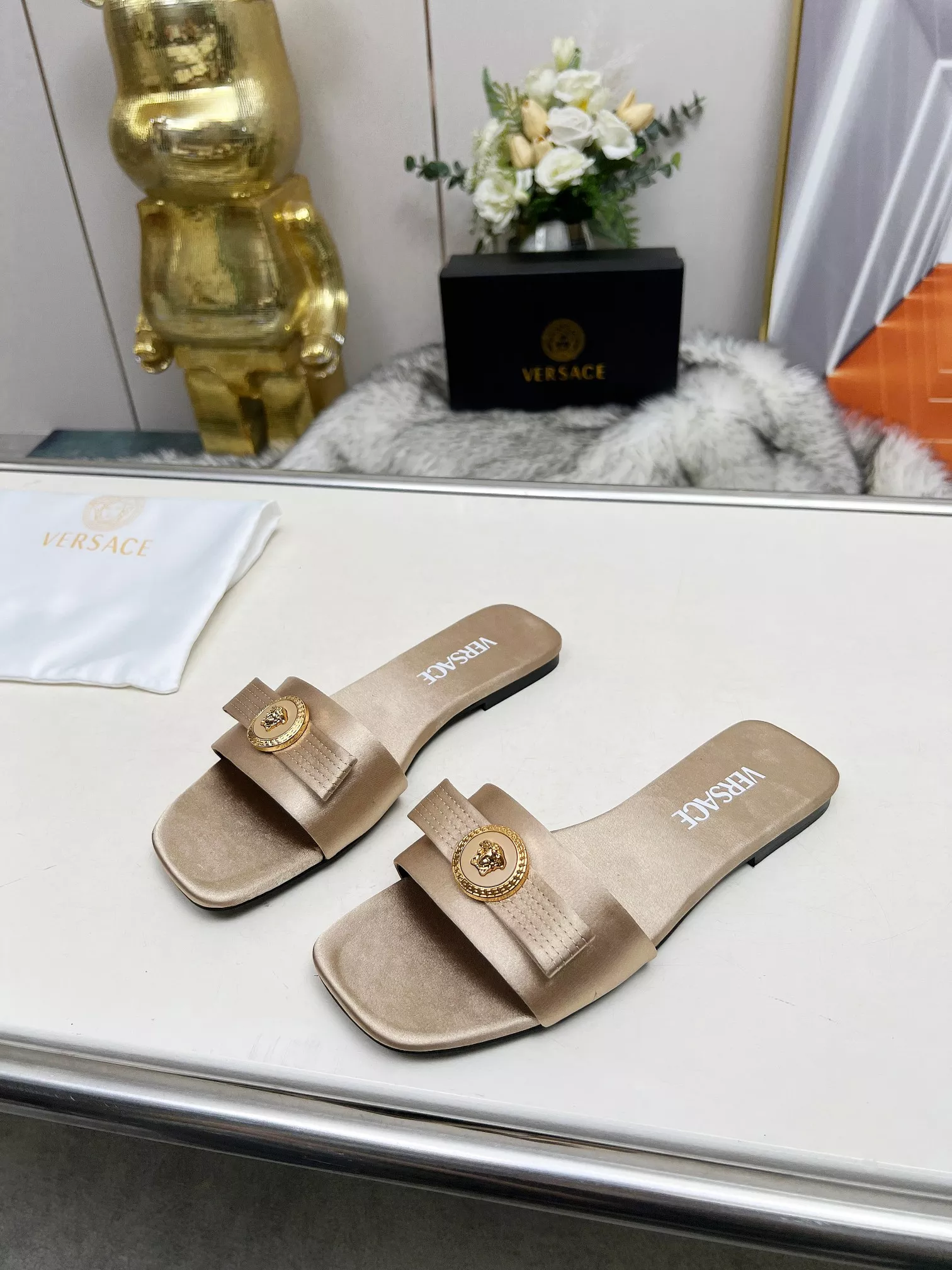 Versace Slippers For Women Modern 5327