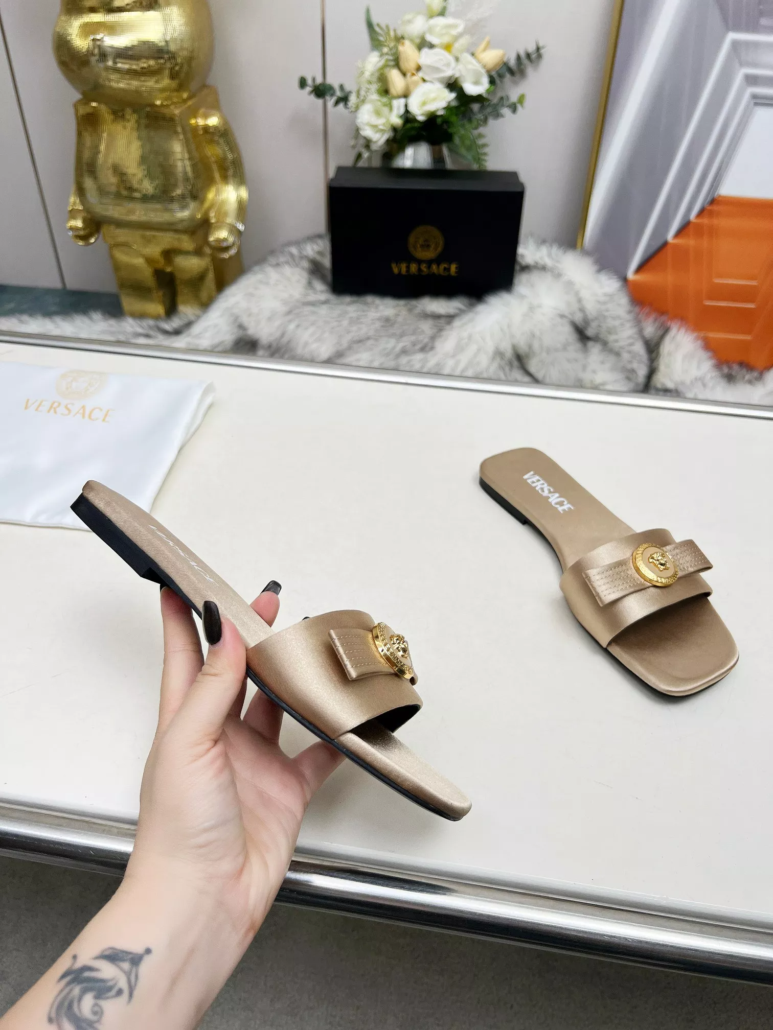 Versace Slippers For Women Modern 5327