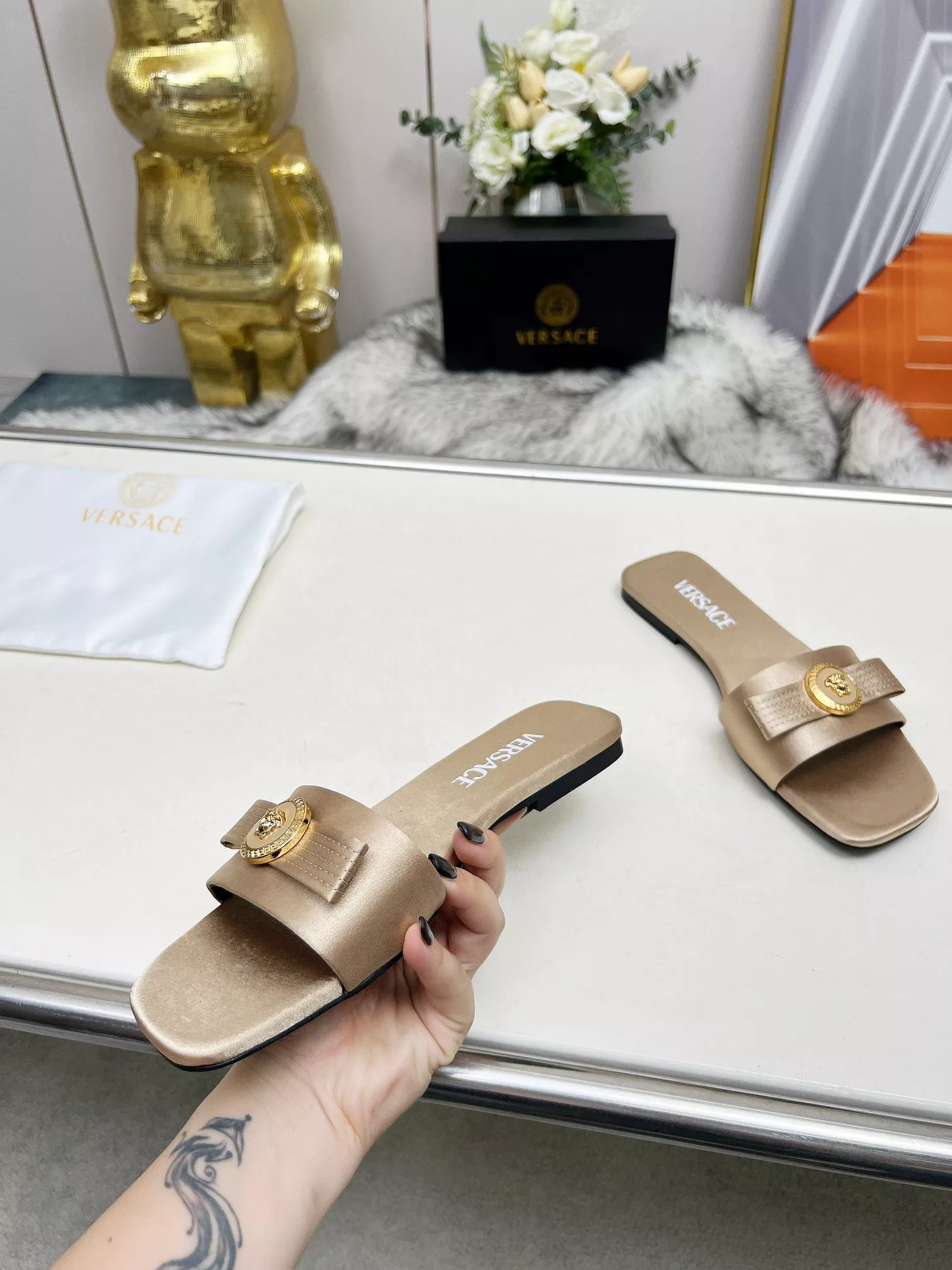 Versace Slippers For Women Modern 5327