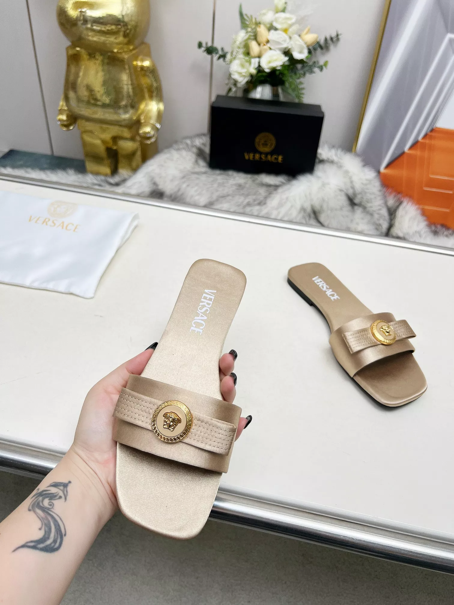 Versace Slippers For Women Modern 5327