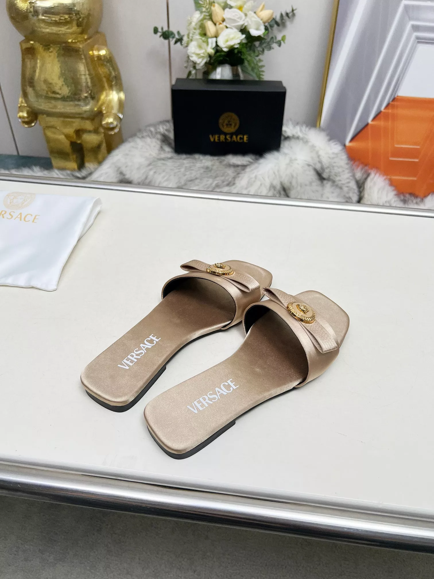 Versace Slippers For Women Modern 5327