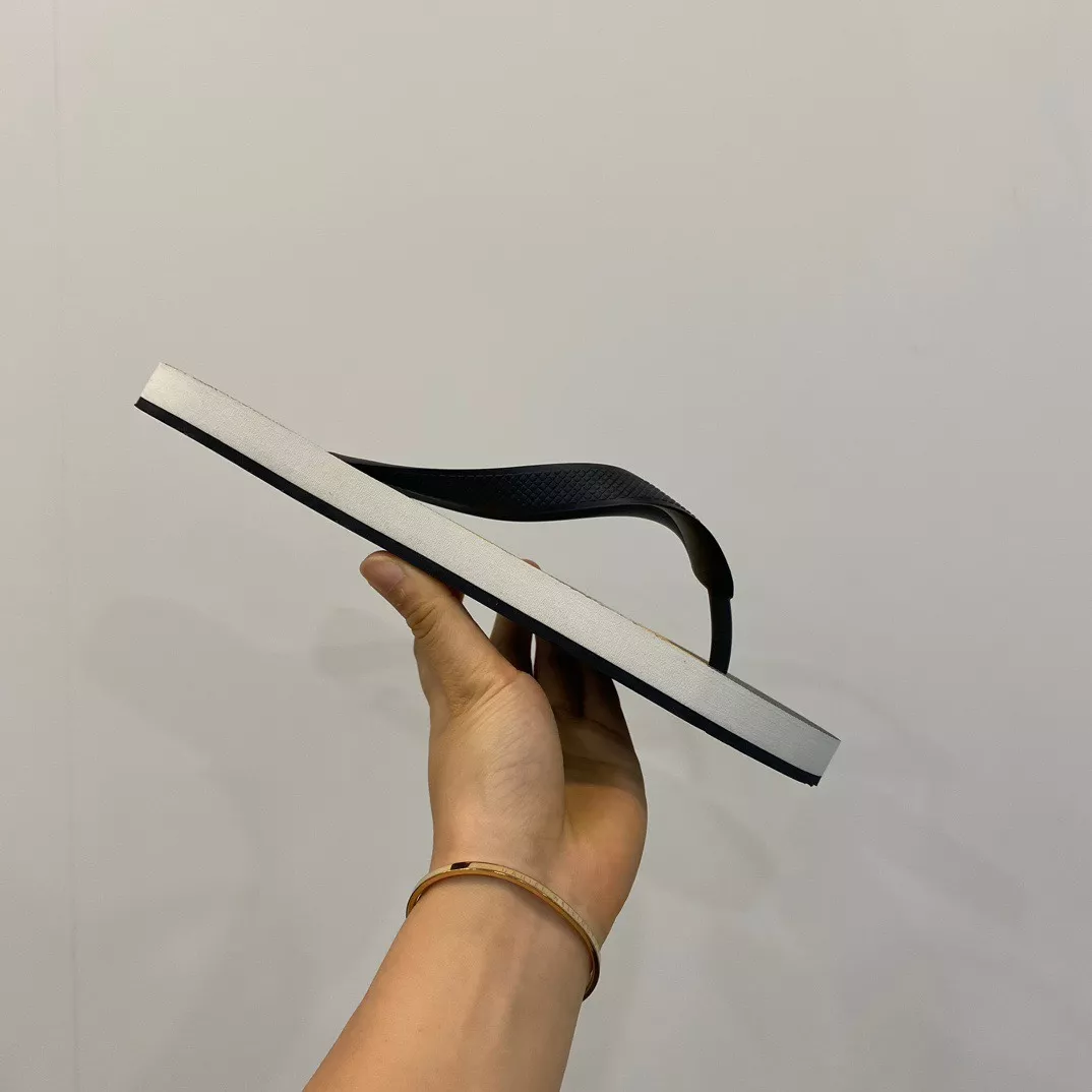 Versace Slippers For Women Refined 1711