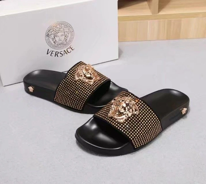 Versace Slippers For Women Trendsetting 662