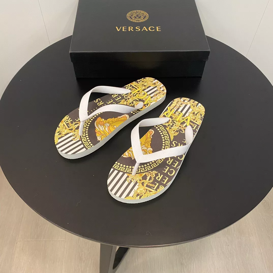 Versace Slippers For Women Unique 6483