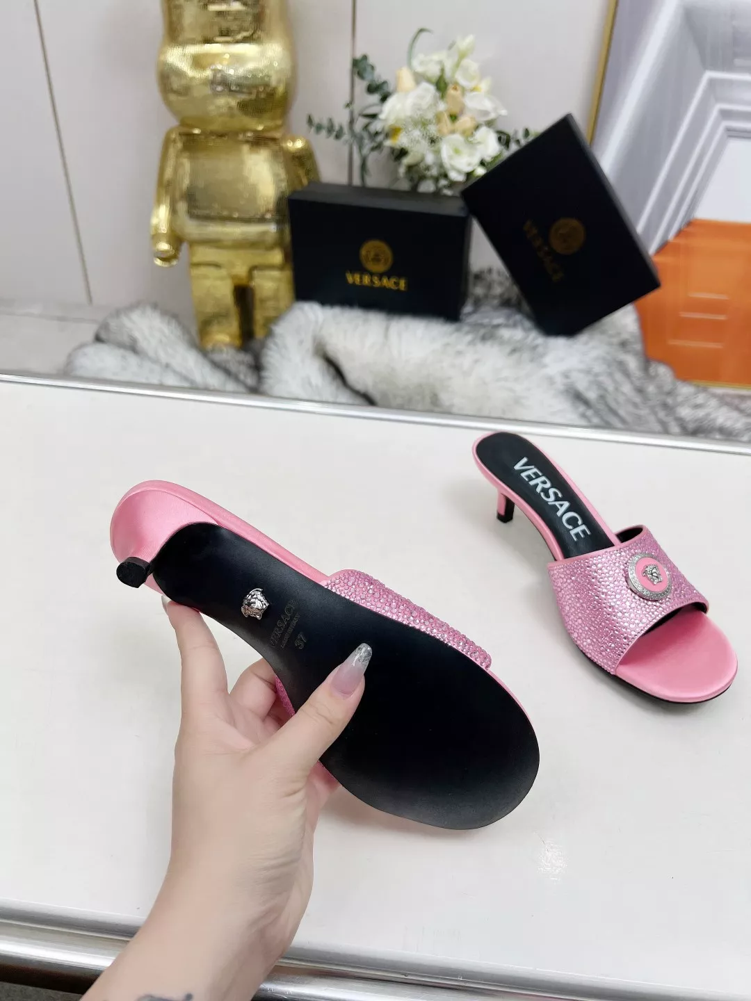 Versace Slippers For Women Unique 651