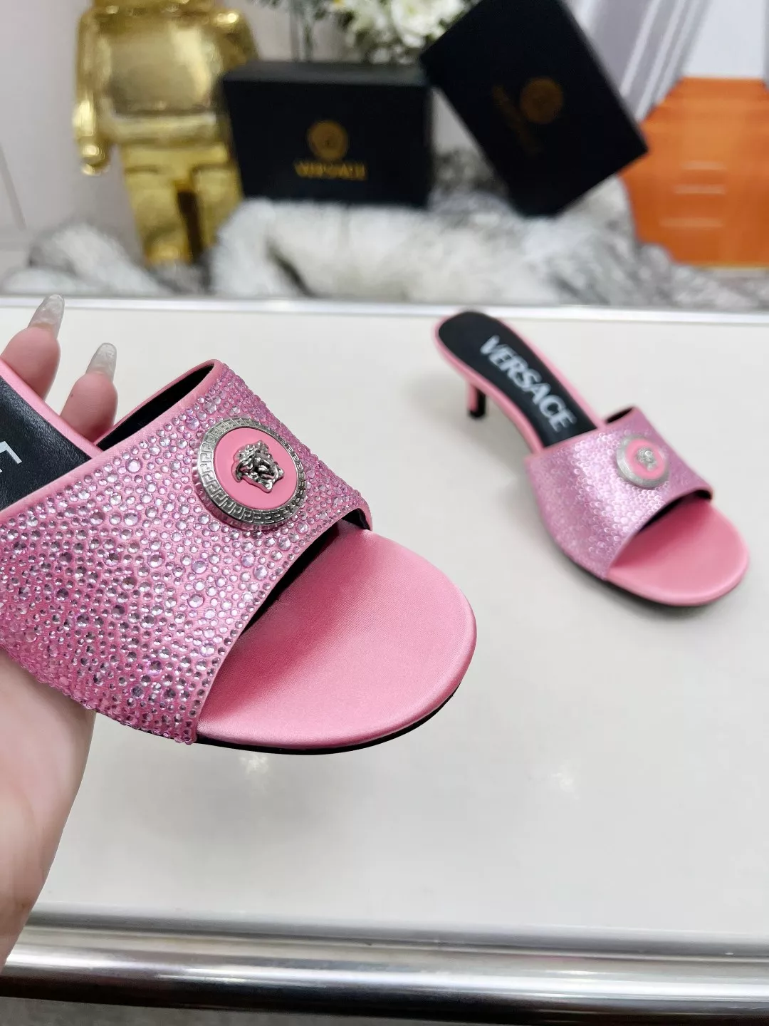 Versace Slippers For Women Unique 651