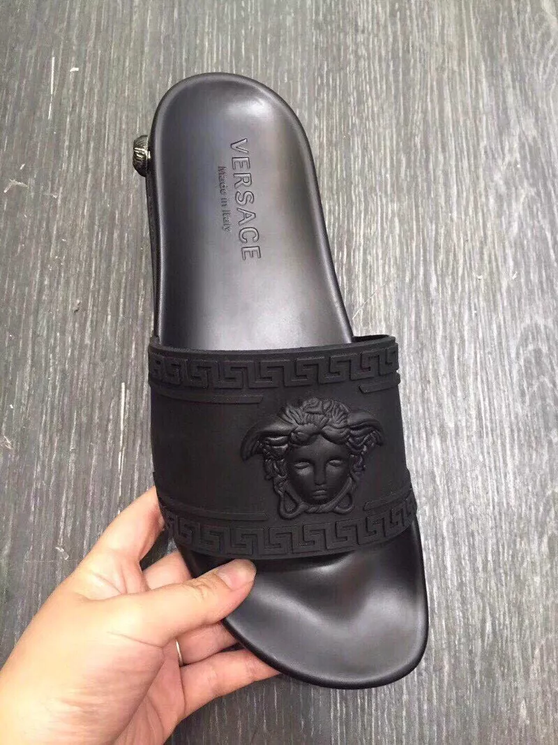 Versace Slippers For Women Vibrant 1108