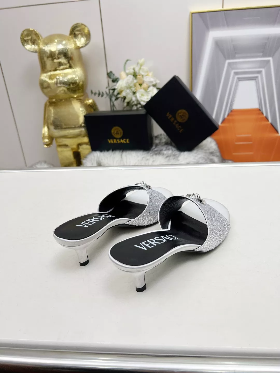 Versace Slippers For Women Vibrant 3537