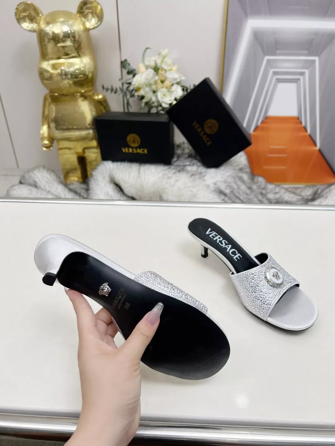 Versace Slippers For Women Vibrant 3537