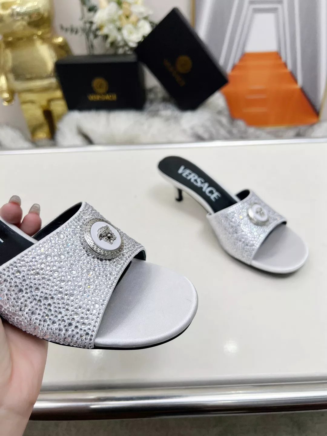 Versace Slippers For Women Vibrant 3537