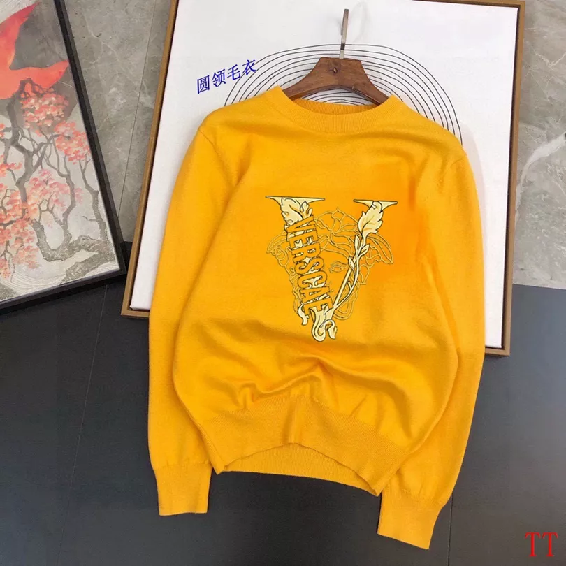 Versace Sweaters Long Sleeved For Men EyeCatching 8445
