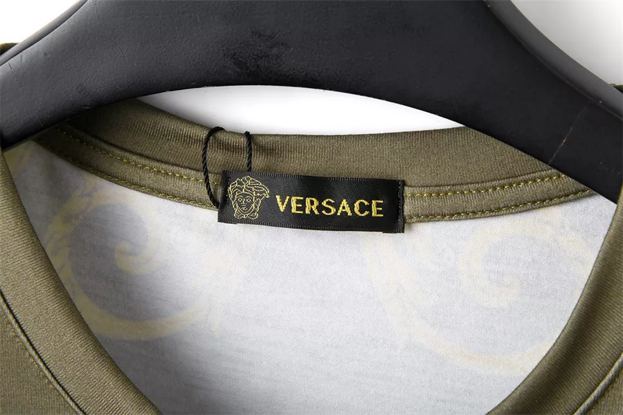 Versace T-Shirts Short Sleeved For Men Flexible 588
