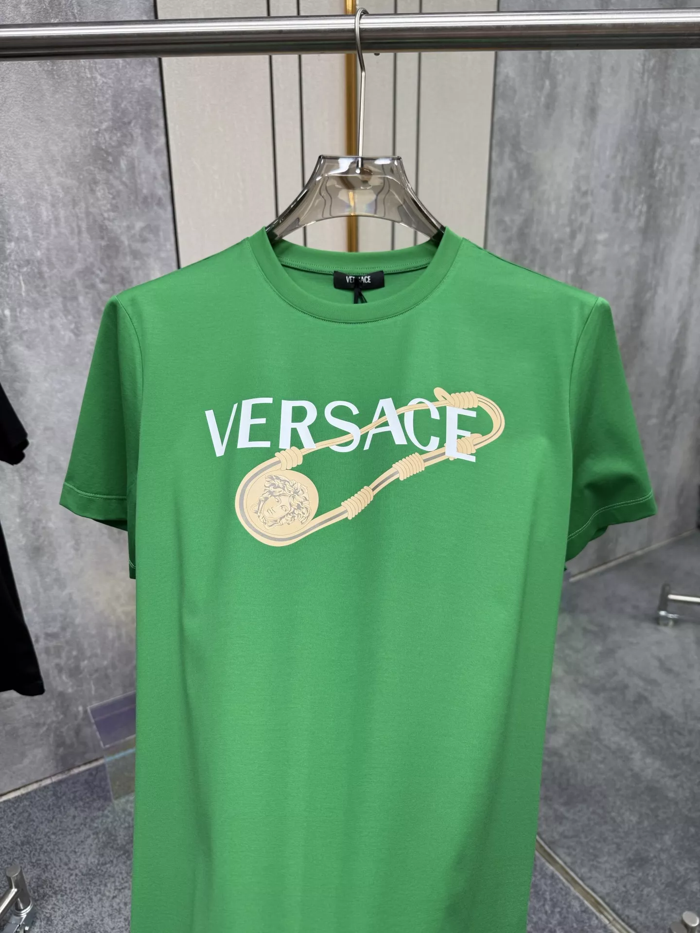 Versace T-Shirts Short Sleeved For Unisex Minimalist 8588