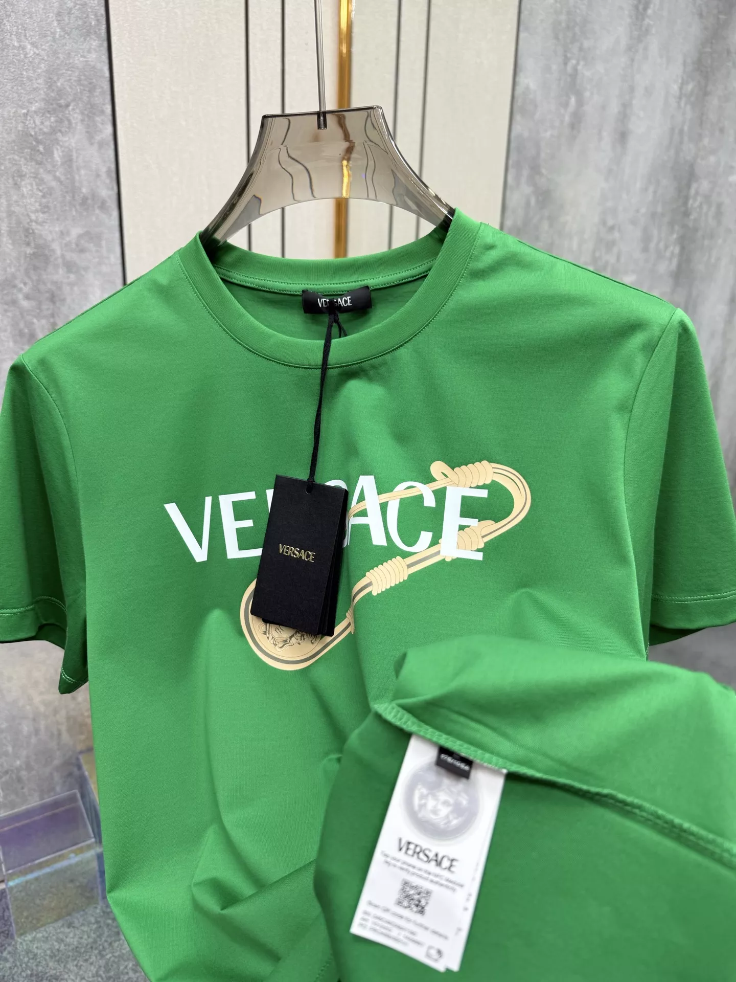 Versace T-Shirts Short Sleeved For Unisex Minimalist 8588