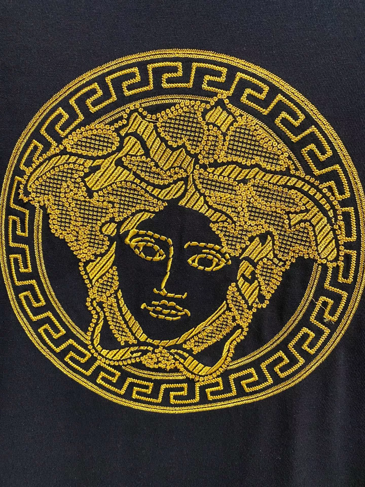 Versace T-Shirts Short Sleeved For Unisex Sophisticated 720