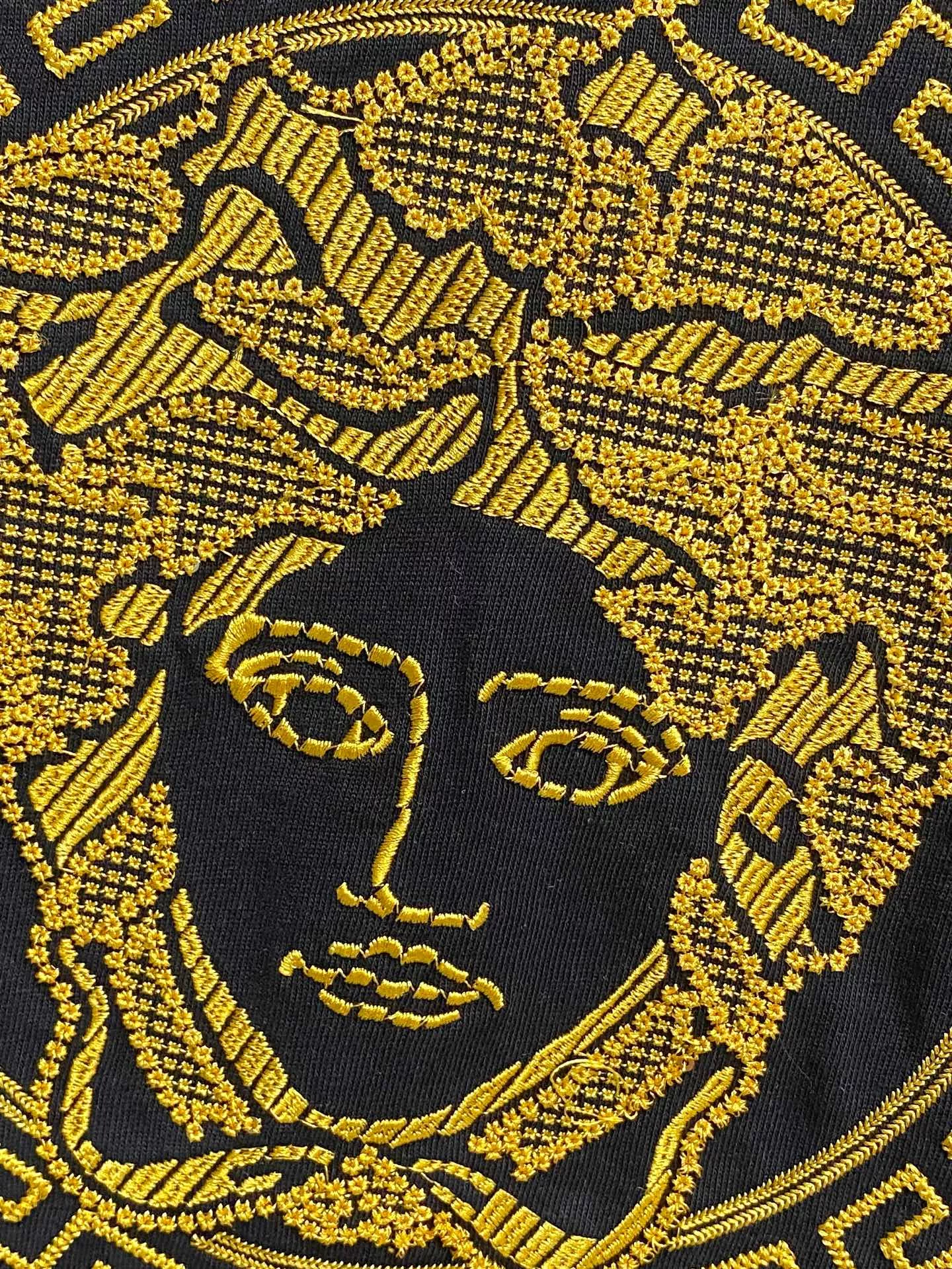 Versace T-Shirts Short Sleeved For Unisex Sophisticated 720