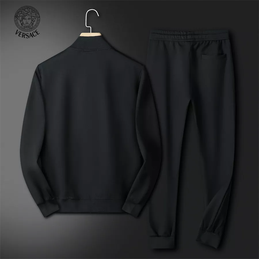Versace Tracksuits Long Sleeved For Men Comfortable 2166