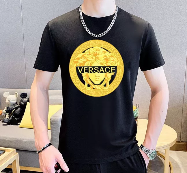 Versace Tracksuits Short Sleeved For Men Comfortable 3552