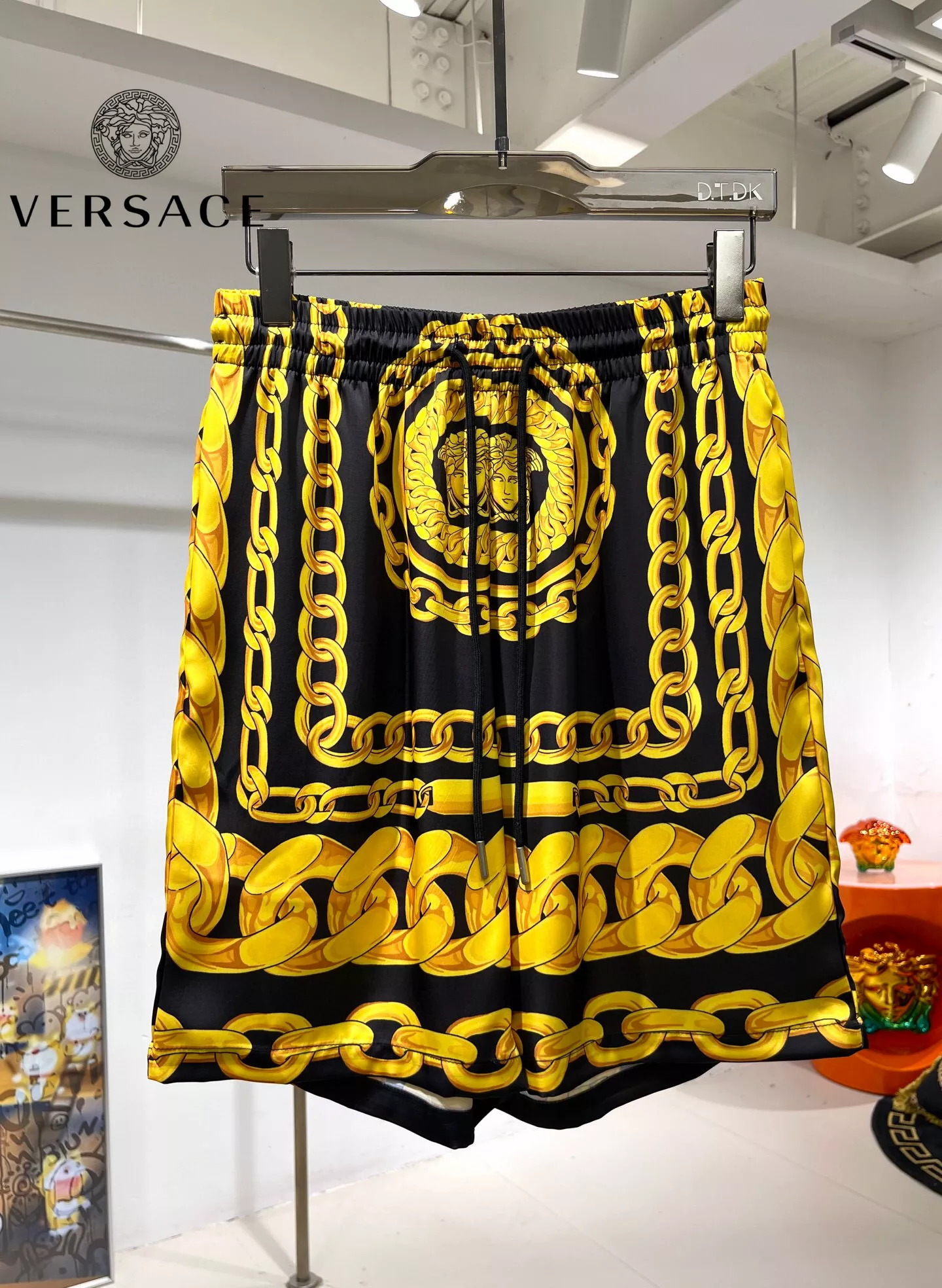 Versace Tracksuits Short Sleeved For Men Durable 9927