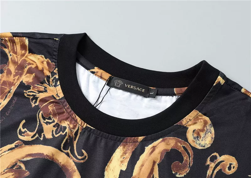 Versace Tracksuits Short Sleeved For Men Lightweight 3528