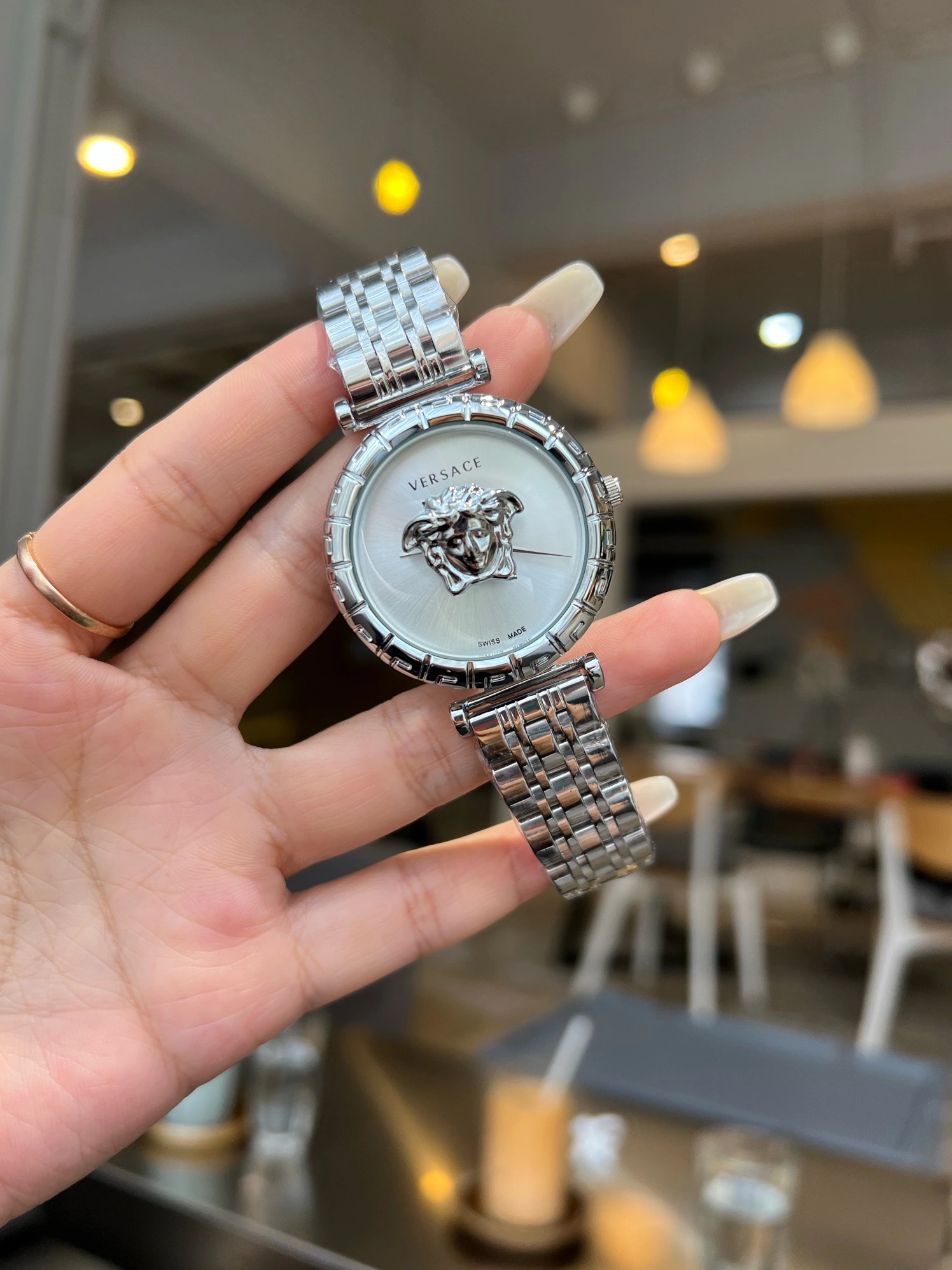 Versace Watches For Unisex Trendsetting 8300