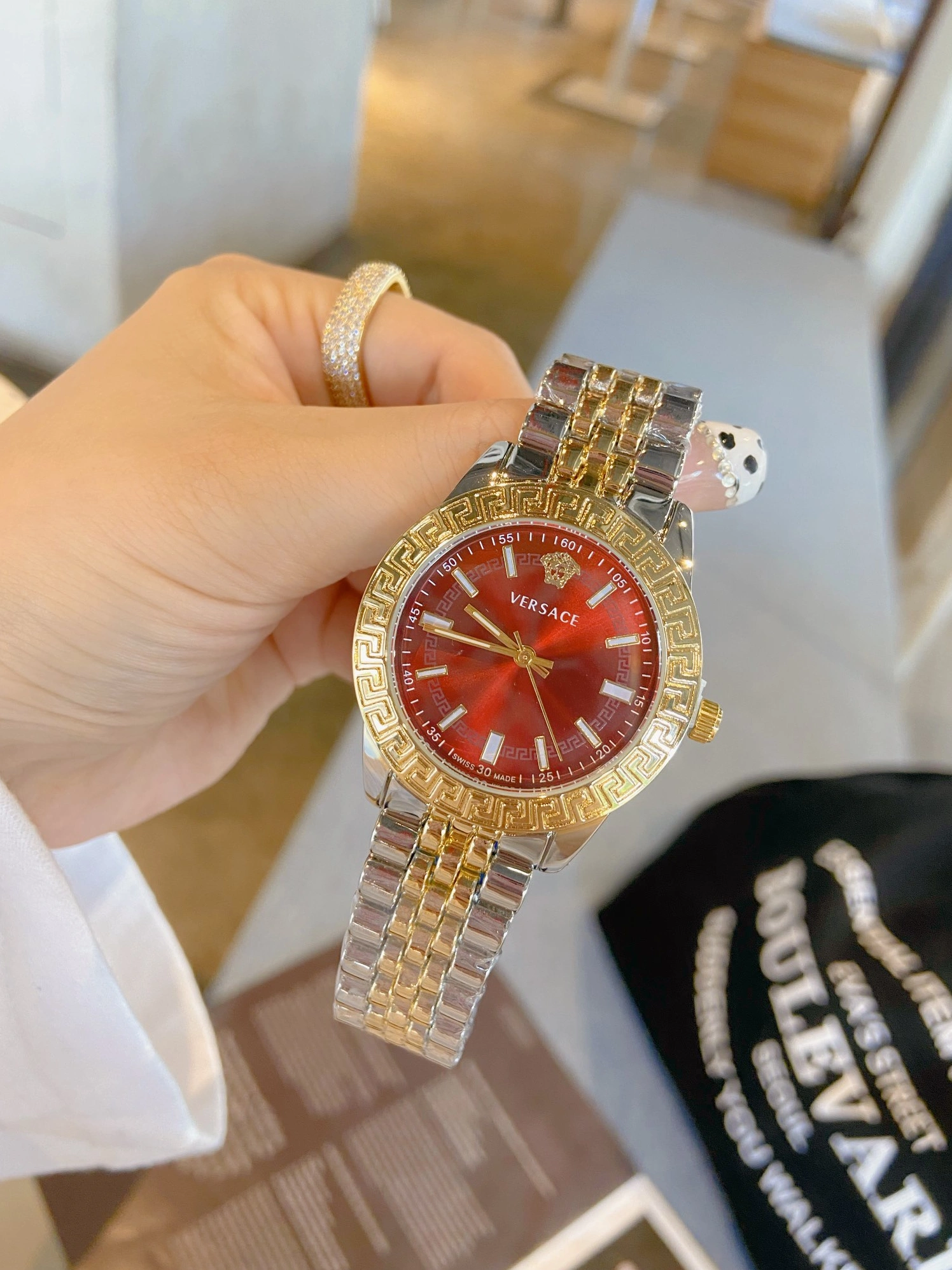 Versace Watches For Women Durable 2624