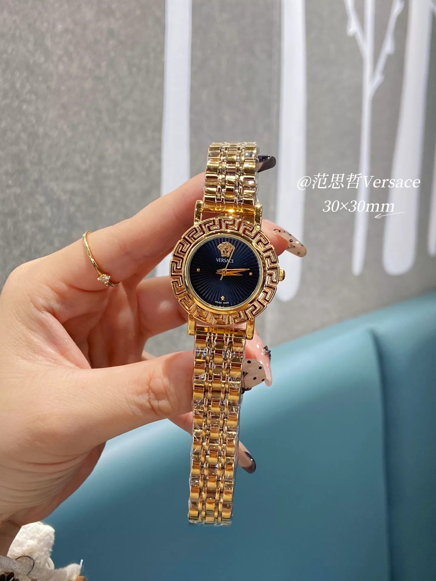 Versace Watches In Gold Functional 4605