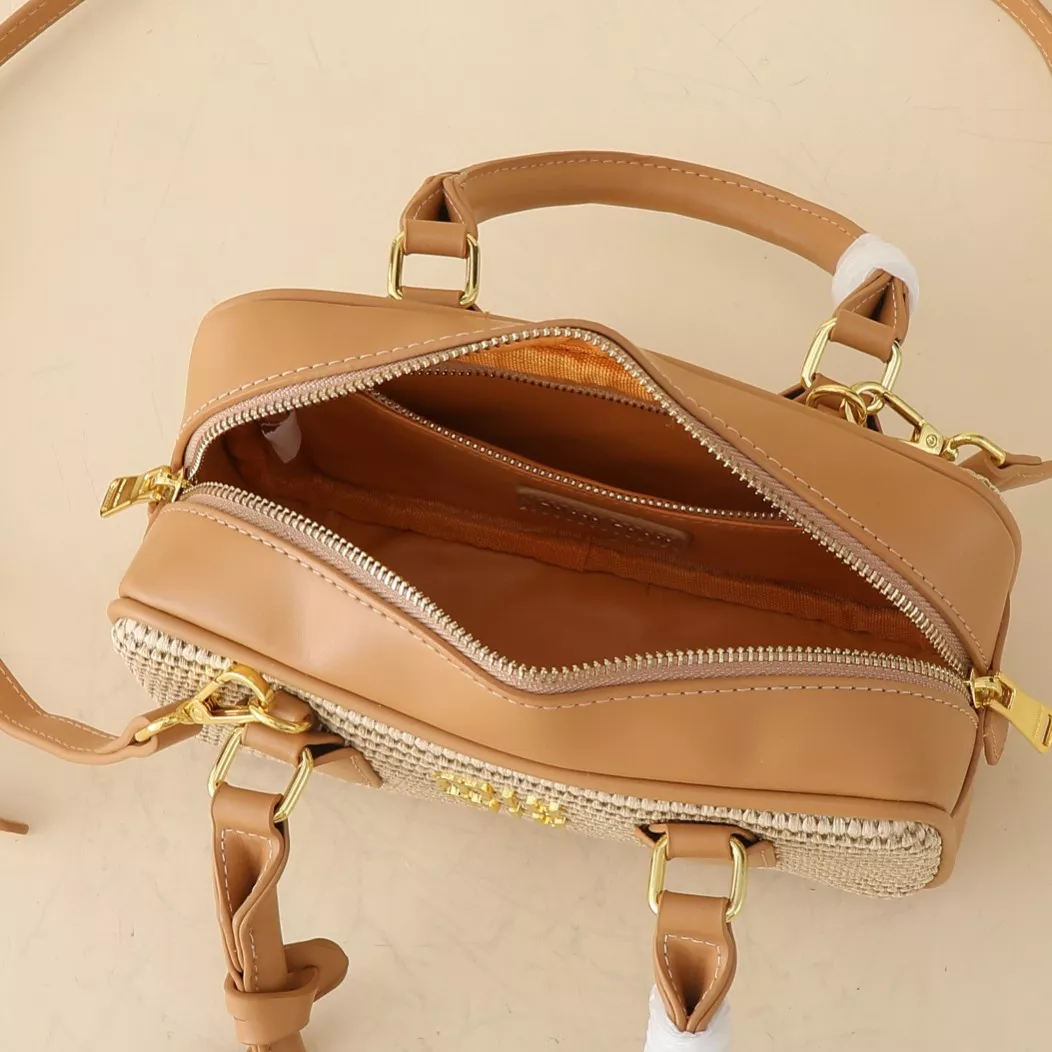 Versatile 1109 MIU MIU AAA Quality Handbags For Women