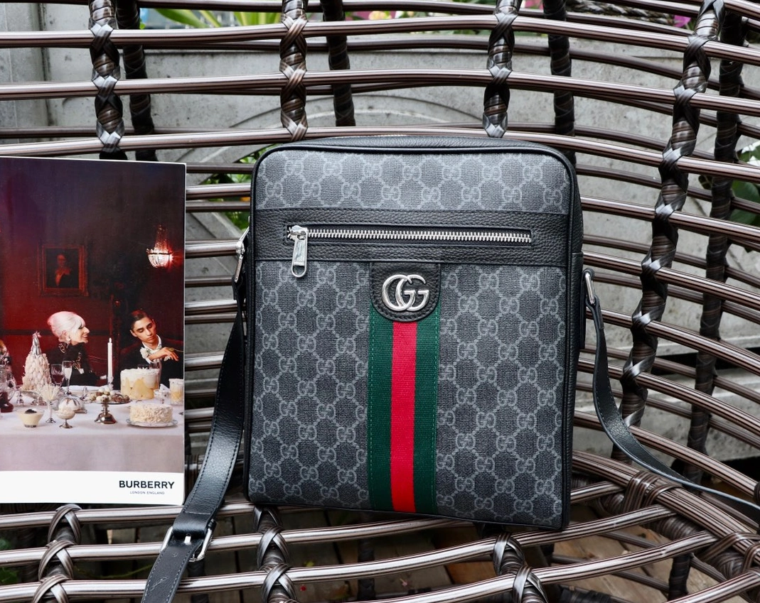 Versatile 1138 Gucci AAA Man Messenger Bags