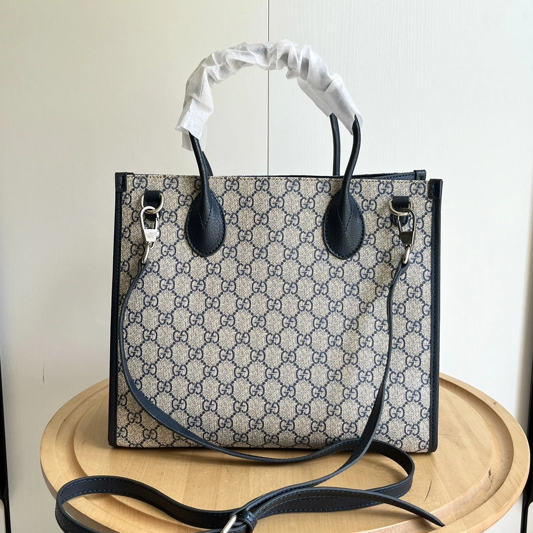 Versatile 1329 Gucci AAA Quality Handbags For Women