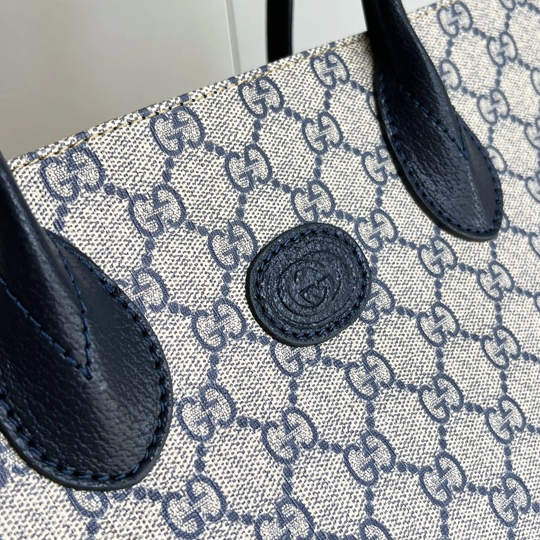 Versatile 1329 Gucci AAA Quality Handbags For Women
