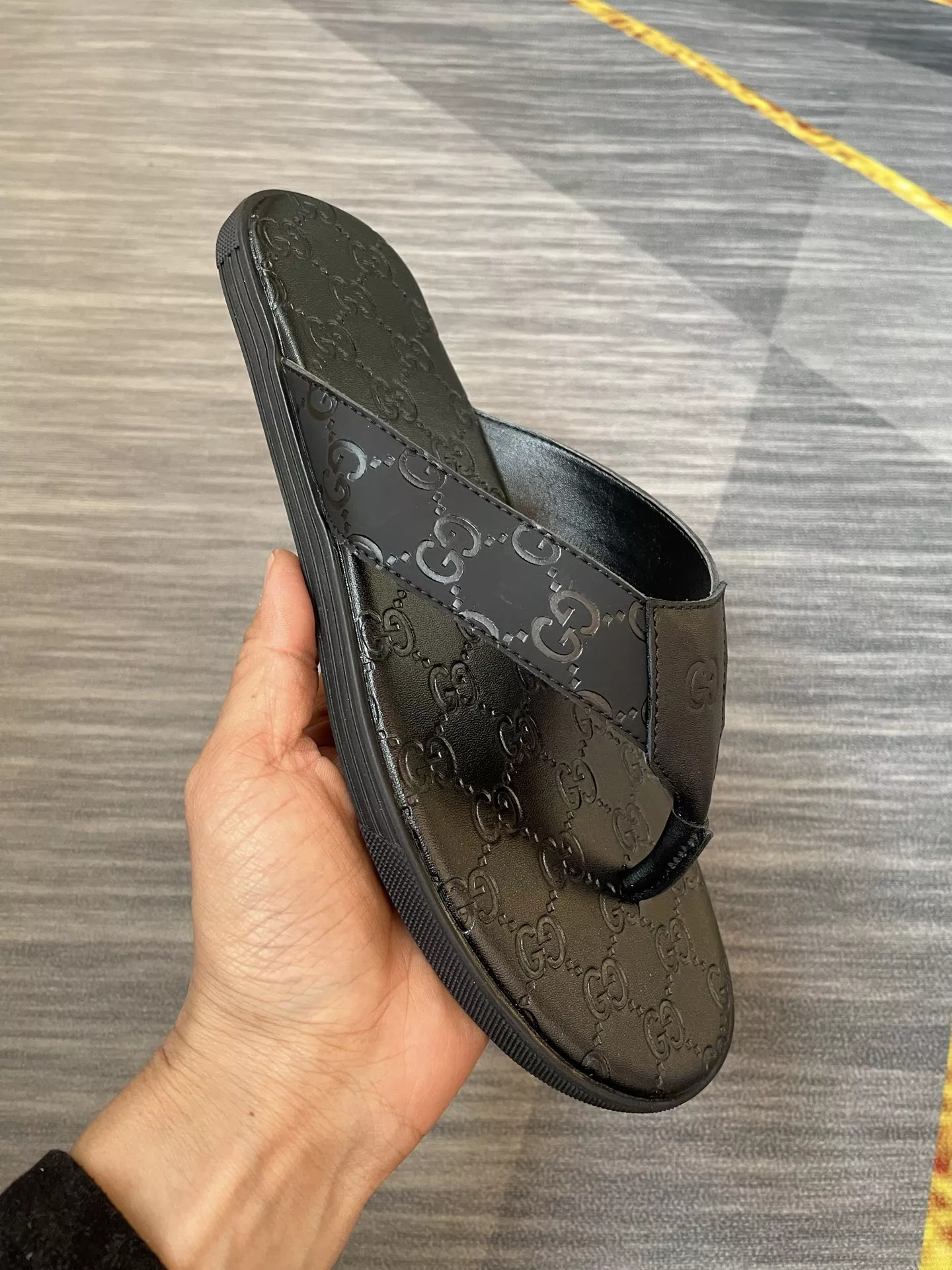Versatile 1703 Gucci Slippers For Men